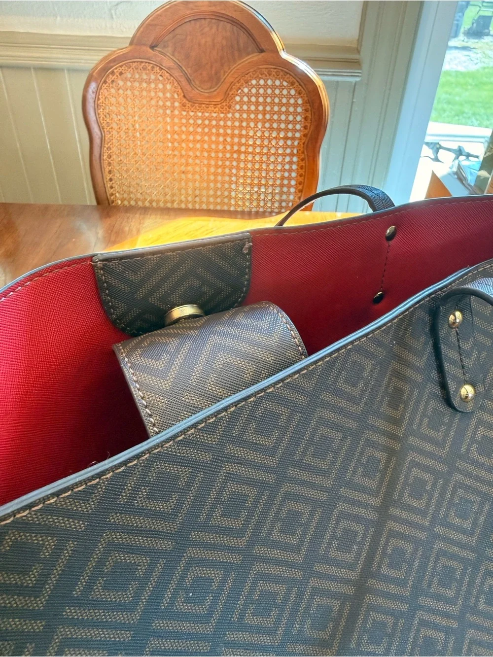 Liz Claiborne spacious tote